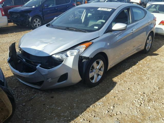 5NPDH4AE2DH310106 - 2013 HYUNDAI ELANTRA GL SILVER photo 2