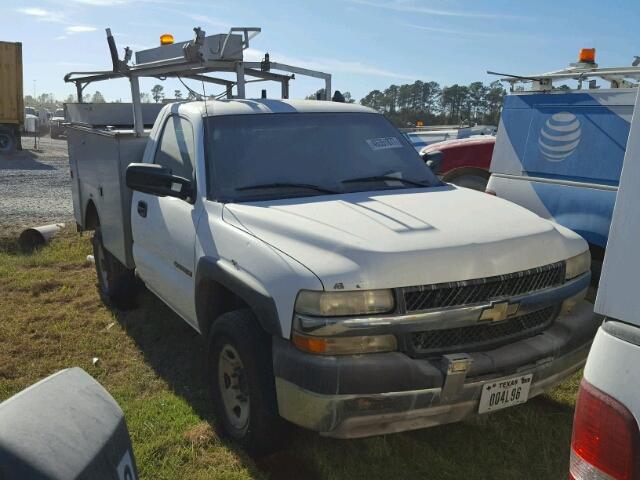 1GBHC24U42Z202006 - 2002 CHEVROLET SILVERADO WHITE photo 1