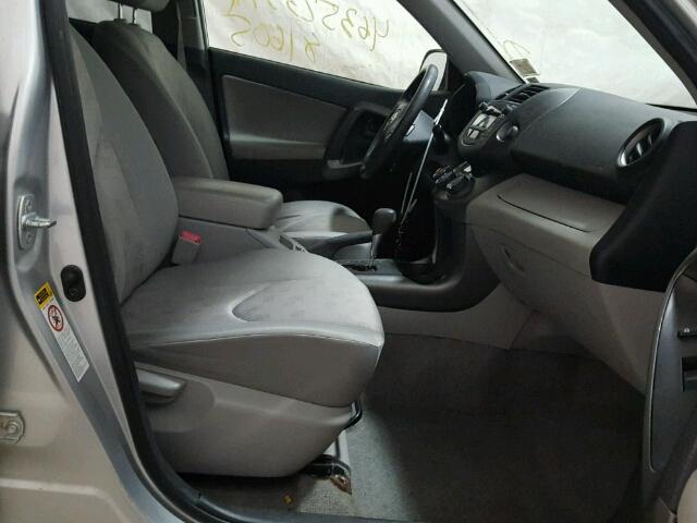 JTMBF33V09D000361 - 2009 TOYOTA RAV4 SILVER photo 5