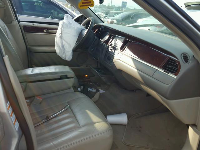 1LNHM81W65Y606612 - 2005 LINCOLN TOWN CAR S SILVER photo 5