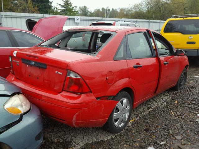 1FAHP34N66W119219 - 2006 FORD FOCUS RED photo 4