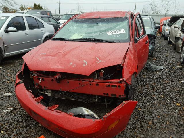 1FAHP34N66W119219 - 2006 FORD FOCUS RED photo 9