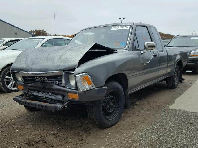 JT4RN93P2K0005354 - 1989 TOYOTA PICKUP GRAY photo 2