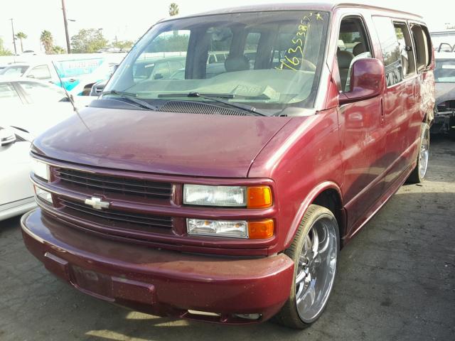 1GBFG65R521102699 - 2002 CHEVROLET EXPRESS G1 BURGUNDY photo 2