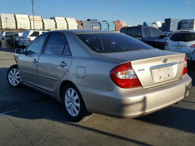 JTDBE32K530184236 - 2003 TOYOTA CAMRY LE BEIGE photo 3