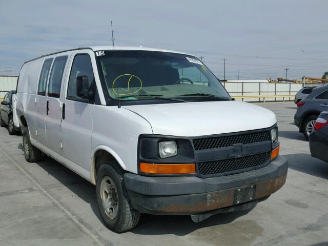 1GCHG39U151268143 - 2005 CHEVROLET EXPRESS G3 WHITE photo 1