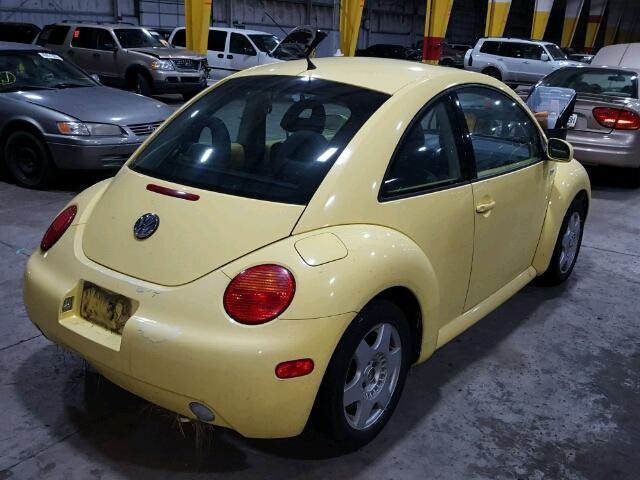 3VWCS21CX1M423997 - 2001 VOLKSWAGEN NEW BEETLE 黄色 照片 4
