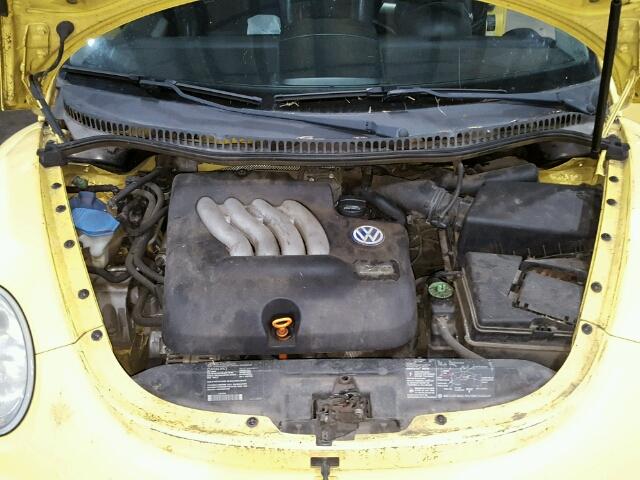 3VWCS21CX1M423997 - 2001 VOLKSWAGEN NEW BEETLE 黄色 照片 7
