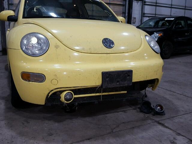 3VWCS21CX1M423997 - 2001 VOLKSWAGEN NEW BEETLE 黄色 照片 9