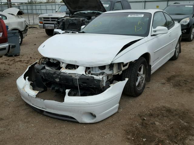 1G2WP12K2YF201082 - 2000 PONTIAC GRAND PRIX WHITE photo 2