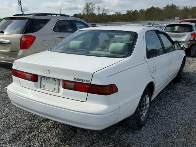 4T1BG22K2VU763454 - 1997 TOYOTA CAMRY CE WHITE photo 4