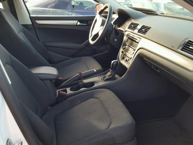 1VWAT7A35FC105134 - 2015 VOLKSWAGEN PASSAT S Սպիտակ լուսանկար 5