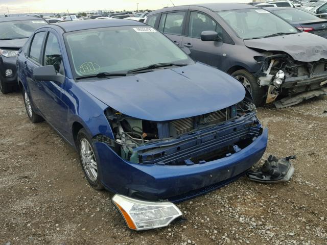 1FAHP35N59W110854 - 2009 FORD FOCUS BLUE photo 1