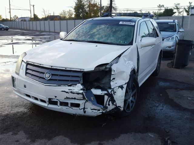 1GYDE63A840121174 - 2004 CADILLAC SRX WHITE photo 2