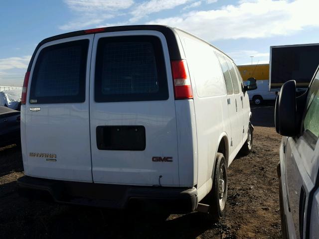 1GTW7FCA3C1139891 - 2012 GMC SAVANA G25 WHITE photo 4