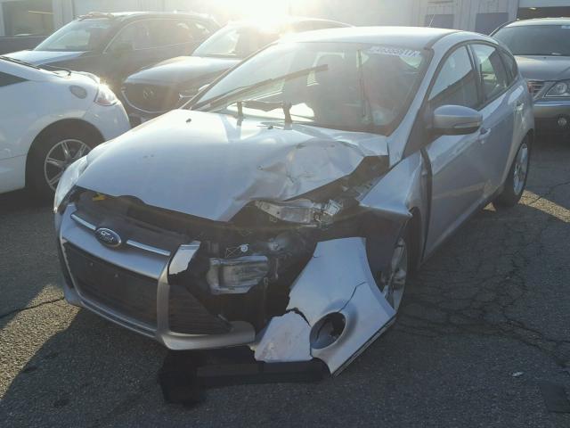 1FADP3K21DL144857 - 2013 FORD FOCUS SE SILVER photo 2