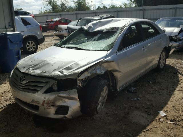 4T1BF3EK7BU708384 - 2011 TOYOTA CAMRY BASE SILVER photo 2