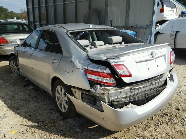 4T1BF3EK7BU708384 - 2011 TOYOTA CAMRY BASE SILVER photo 3