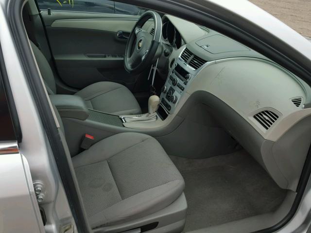 1G1ZB5E12BF213007 - 2011 CHEVROLET MALIBU LS ვერცხლისფერი ფოტო 5
