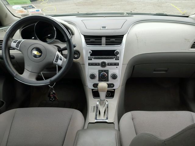 1G1ZB5E12BF213007 - 2011 CHEVROLET MALIBU LS ვერცხლისფერი ფოტო 9