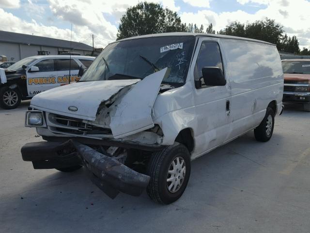 1FTRE14222HA61820 - 2002 FORD ECONOLINE WHITE photo 2