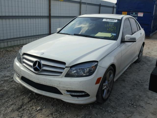 WDDGF5EB0BA451467 - 2011 MERCEDES-BENZ C 300 WHITE photo 2