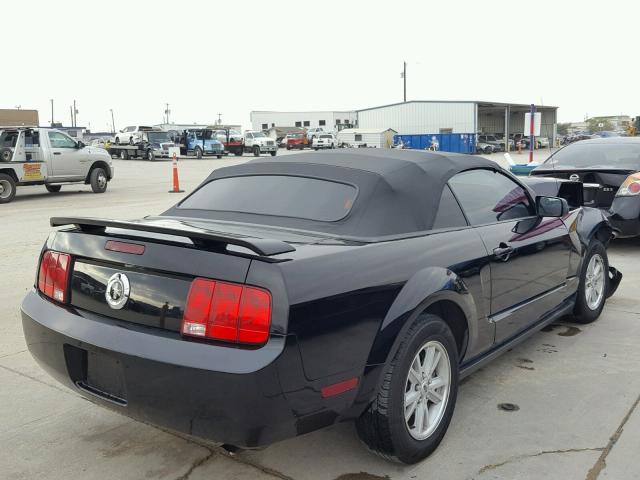 1ZVFT84N865217858 - 2006 FORD MUSTANG BLACK photo 4