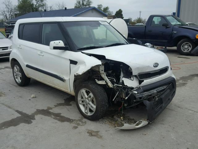 KNDJT2A27B7260851 - 2011 KIA SOUL + WHITE photo 1