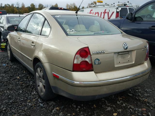 WVWTH63B81P295265 - 2001 VOLKSWAGEN PASSAT GLX GOLD photo 3