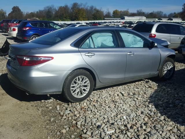 4T1BF1FK4GU166073 - 2016 TOYOTA CAMRY LE 银色 照片 4