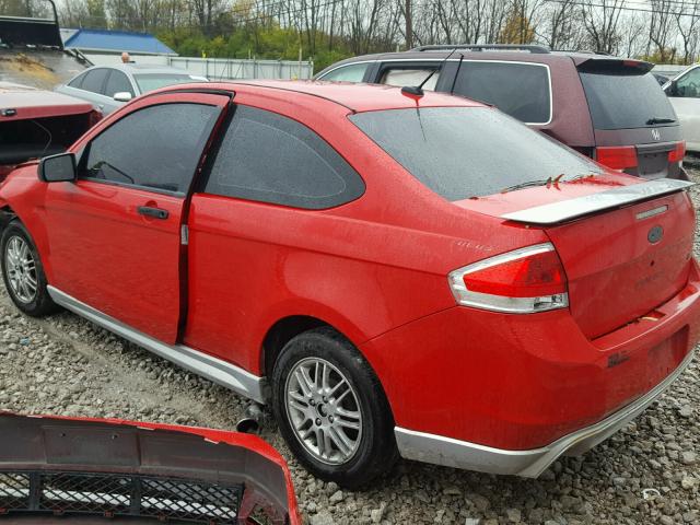 1FAHP33N88W231122 - 2008 FORD FOCUS SE RED photo 3