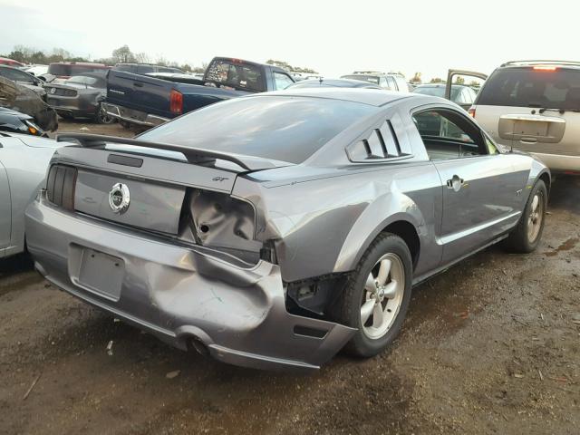 1ZVHT82H175234587 - 2007 FORD MUSTANG GT GRAY photo 4