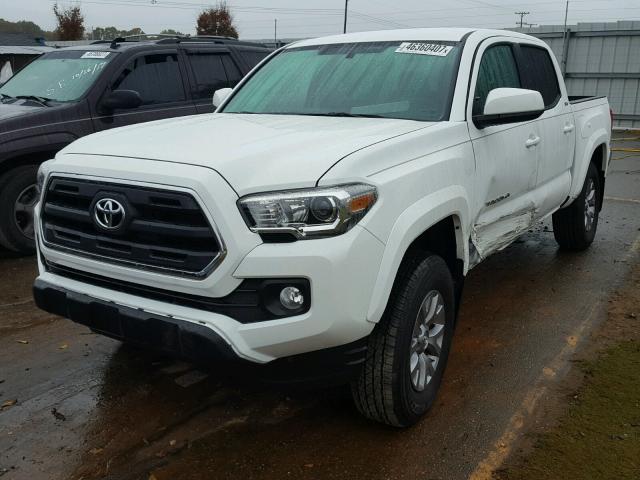 5TFCZ5AN9HX103396 - 2017 TOYOTA TACOMA DOU WHITE photo 2