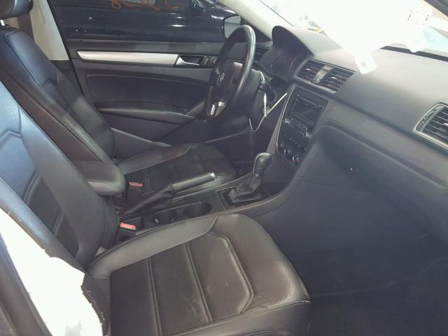 1VWAT7A35FC023047 - 2015 VOLKSWAGEN PASSAT S ნაცრისფერი ფოტო 5