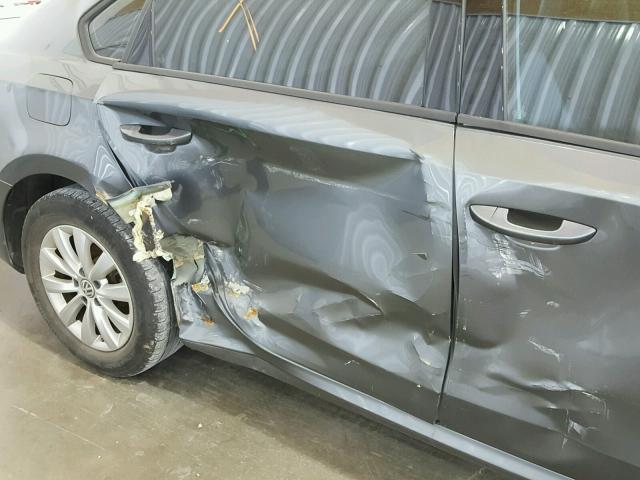 1VWAT7A35FC023047 - 2015 VOLKSWAGEN PASSAT S ნაცრისფერი ფოტო 9