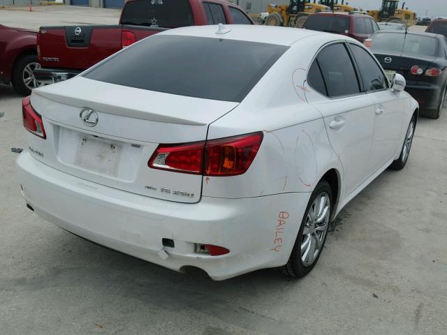 JTHCF5C20A5038207 - 2010 LEXUS IS 250 WHITE photo 4