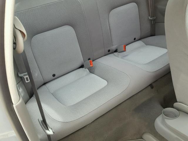 3VWBK31C64M413909 - 2004 VOLKSWAGEN NEW BEETLE Gümüş foto 6