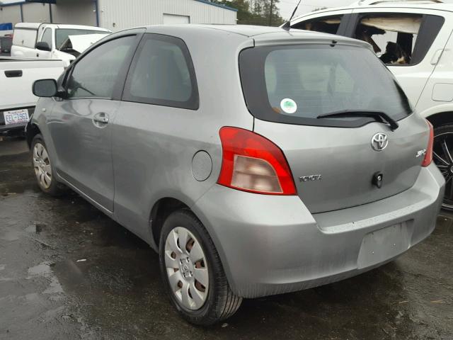 JTDJT923285200545 - 2008 TOYOTA YARIS GRAY photo 3