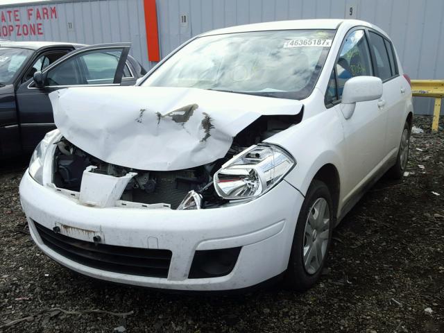 3N1BC1CP3BL432881 - 2011 NISSAN VERSA S WHITE photo 2