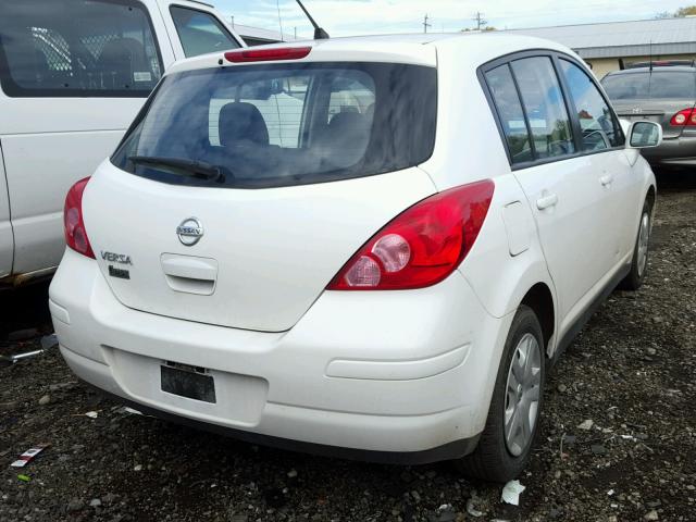 3N1BC1CP3BL432881 - 2011 NISSAN VERSA S WHITE photo 4