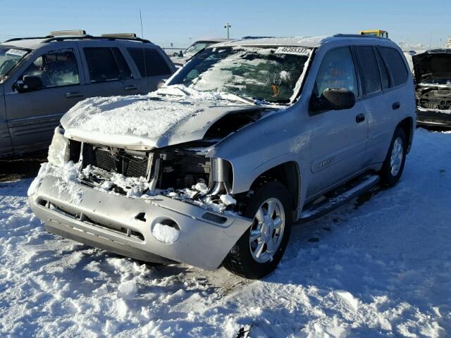 1GKDT13S542395254 - 2004 GMC ENVOY SILVER photo 2