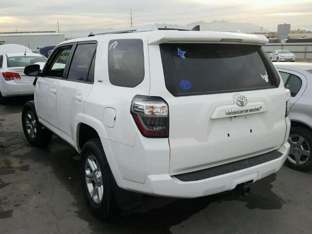 JTEBU5JR5G5300231 - 2016 TOYOTA 4RUNNER SR WHITE photo 3