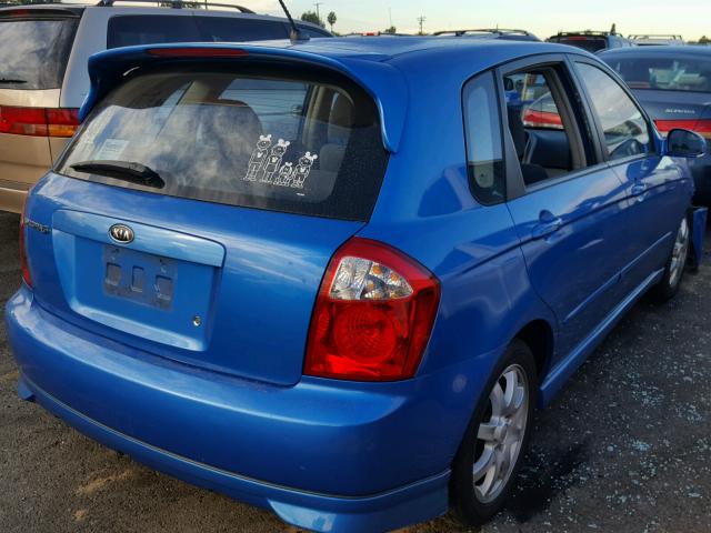 KNAFE162265336347 - 2006 KIA SPECTRA5 BLUE photo 4