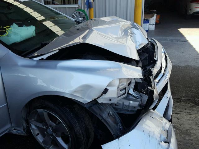 1G1ZC5E03CF274064 - 2012 CHEVROLET MALIBU 1LT ვერცხლისფერი ფოტო 9