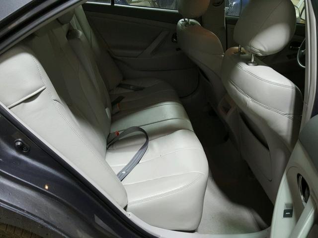 4T4BF3EK7AR070934 - 2010 TOYOTA CAMRY BASE GRAY photo 6