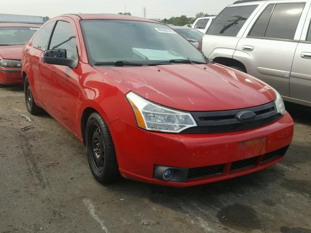 1FAHP32N48W132492 - 2008 FORD FOCUS S/SE RED photo 1