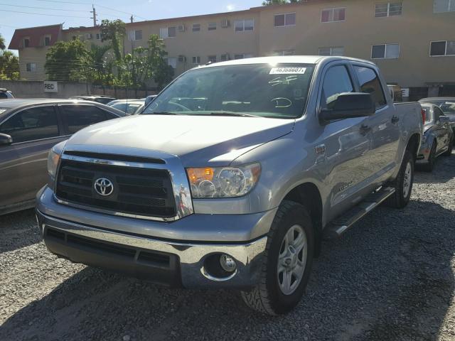 5TFEY5F11CX119344 - 2012 TOYOTA TUNDRA CRE GRAY photo 2