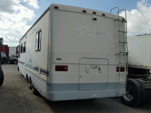 3FCMF53G4VJA19095 - 1998 DOLP MOTORHOME WHITE photo 3