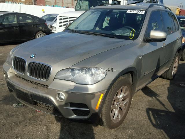 5UXZV4C51CL747616 - 2012 BMW X5 XDRIVE3 TAN photo 2