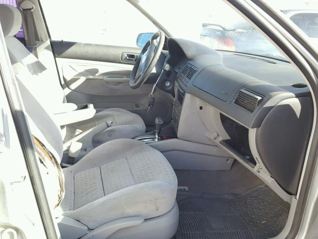 9BWGD21J414019947 - 2001 VOLKSWAGEN GOLF 银色 照片 5